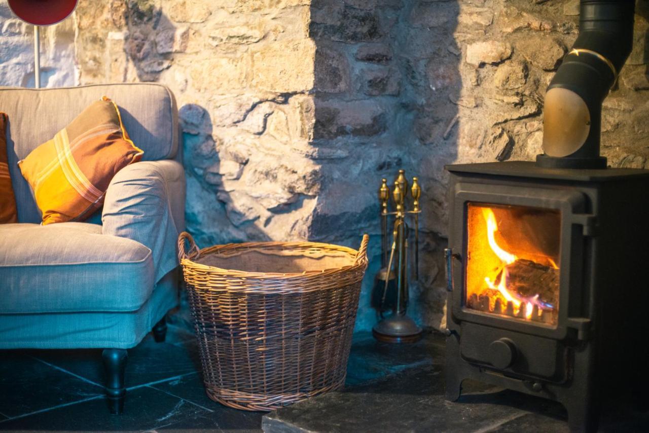St Davids Hideaway With Roll-Top Bath & Log Burner Exterior photo